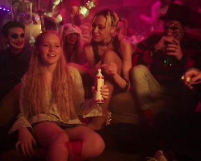 Polina Guhman, Elizaveta Ishchenko - Sama dura s01e08-10 (2020)