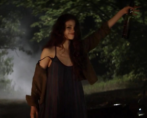 India Eisley, Devyn Inez Fusaro, Sydney Park - Dead Reckoning (2020)