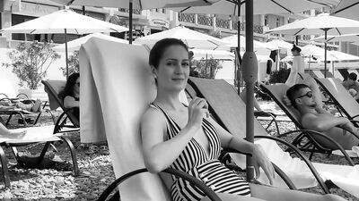 Viktoriya Isakova nude - Nezhnost s01e02e04 (2020)