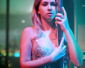 Valentina Pahde, Sarah Buchholzer - Sunny-Wer bist Du wirklich (2020)