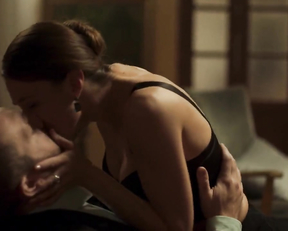 Sofya Lebedeva, Agniya Ditkovskite (Agne Ditkovskyte) - Doktor Preobrazhenskij s01e05e07 (2020)