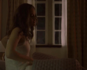 Veronica Velasquez naked - Perdida s01e02e08 (2020)