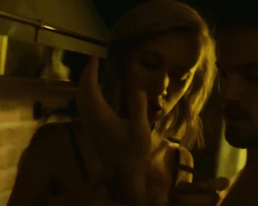 Vilma Kutaviciute nude - Trudnyye podrostki s02e01 (2020)