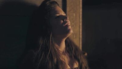 Diana Bentley, Jessica Matten, Katie McGrath - Frontier s02 (2017)