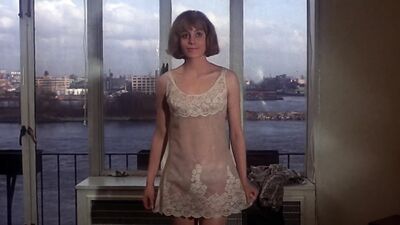 Carrie Snodgress nude - Diary of a Mad Housewife (1970)