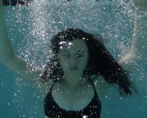 Stefania LaVie Owen, Michelle Monaghan - Messiah s01e08-09