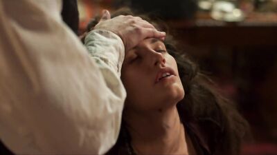 Ella Rumpf naked - Freud s01e04-05 (2020)