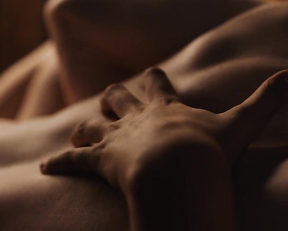 Lisa Vicari nude - Dark s03e02-04 (2020)