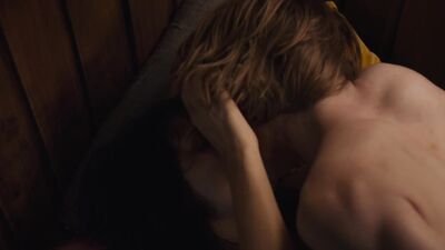 Lisa Vicari nude - Dark s03e02-04 (2020)