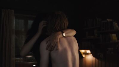 Lisa Vicari nude - Dark s03e02-04 (2020)
