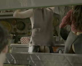 Inanna Sarkis naked - Brews Brothers s01e01 (2020)