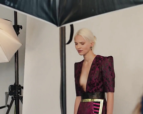 Sasha Luss, Lera Abova - Anna (2019)