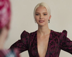 Sasha Luss, Lera Abova - Anna (2019)