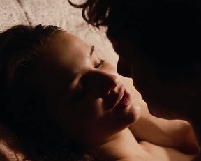 Lisa Vicari nude - Dark s02e01e04-06 (2019)