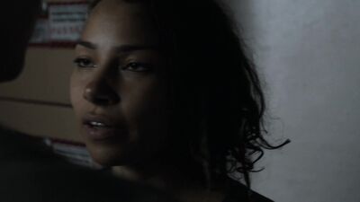 Jessalyn Wanlim, Lyndon Smith, Jessica Parker Kennedy - Colony s02e05e07 (2017)