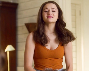 Maisie Richardson-Sellers nude - The Kissing Booth 3 (2021)