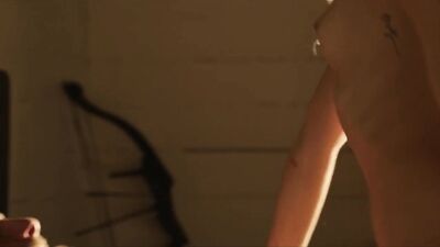 Kelli Berglund, Alison Luff - Heels s01e02 (2021)