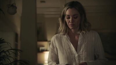 Megan Stevenson nude - Get Shorty s03e03 (2019)