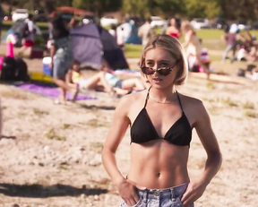 Piper Curda nude - American Pie Presents Girls' Rules (2020)