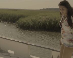 Madison Bailey, Madelyn Cline - Outer Banks s01e06 (2020)