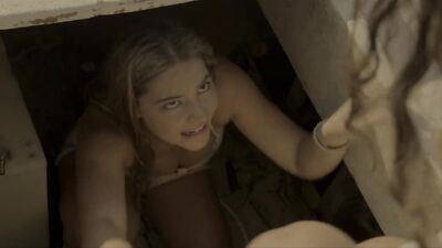 Madison Bailey, Madelyn Cline - Outer Banks s01e06 (2020)