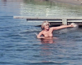 Connie Stevens, Ingrid Cedergren - Scorchy (1976)