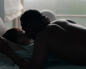 Rashida Jones naked - On the Rocks (2020)