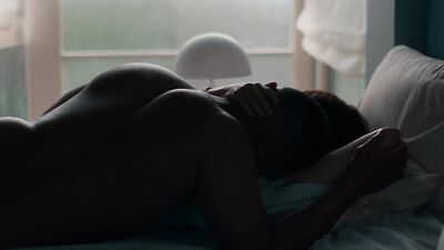 Rashida Jones naked - On the Rocks (2020)