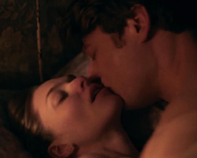 Amanda Seyfried, Natalia Dyer - Things Heard  Seen (2021)