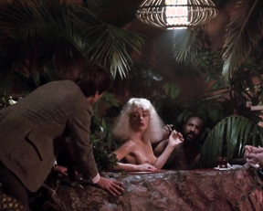 Shelley Long, Monique Gabrielle - Night Shift (1982)