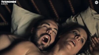 Sarah-Jeanne Labrosse, Maxime Morin, Julie LeBreton, Melodie Cyr - Les Pays d'en Haut s01e02e04e06e07e08 (2015)