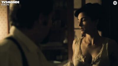 Sarah-Jeanne Labrosse, Maxime Morin, Julie LeBreton, Melodie Cyr - Les Pays d'en Haut s01e02e04e06e07e08 (2015)