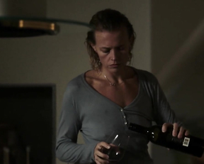 Dilan Gwyn, Josephine Bornebusch, Gorel Crona - Love Me (Alska mig) s01e01e01-05 (2019)