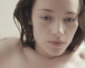 Eden Ducourant naked - Sweet Babylon (2018)