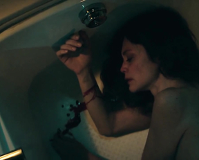 Francesca Cavallin naked - The Nest (Il nido) (2019)