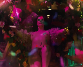 Dana Aliya Levinson naked - American Gods s03e08 (2021)