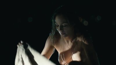 Lola Le Lann, Matilda Marty-Giraut, Karidja Toure - Versus (2019)