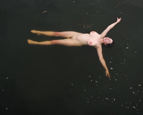 Mathilde Bundschuh, Amanda da Gloria, Nicole Marischka, Barbara Philipp nude, Antonia Bill, Helene Blechinger -Hitzig - Ein Saunagang (2021)