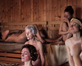 Mathilde Bundschuh, Amanda da Gloria, Nicole Marischka, Barbara Philipp nude, Antonia Bill, Helene Blechinger -Hitzig - Ein Saunagang (2021)