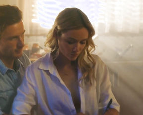 Katrina Bowden, Kimie Tsukakoshi - Great White (2021)