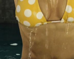 Sarah Wright, K. D. Aubert, Alexie Gilmore - Surfer, Dude (2008)