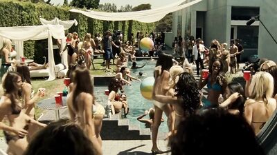 Sarah Wright, K. D. Aubert, Alexie Gilmore - Surfer, Dude (2008)