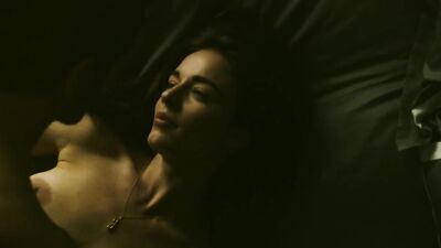 Anni Krueger, Lisanne Begin, Inga Lekhanova - The Romanoffs s01e04 (2018)