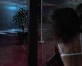 Barbara Crampton, Suzee Slater - Chopping Mall (1986)