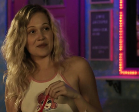 Elizabeth Posey, Kelli Berglund – Heels s01e04 (2021)