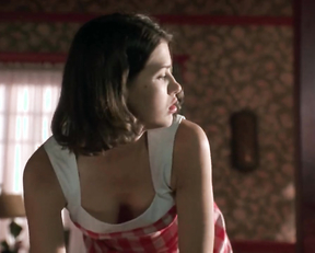 Sam Sorbo nude - Ed and His Dead Mother (1993)