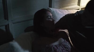 Julia Barretto nude - Bahay na Pula (2022)