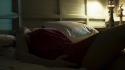 Julia Barretto nude - Bahay na Pula (2022)