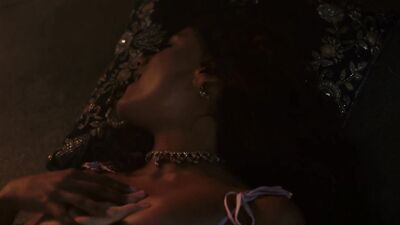 Emily Barber, Simone Ashley - Bridgerton s02e05-08 (2022)