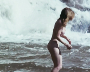 Sondra Currie, Regina Carrol nude, Ellyn Stern - Jessi's Girls (1975)